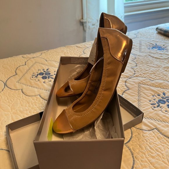 NWT! Mossimo Flats, Sand Color with Bronze Toe and Heel Ballet Flats - Size 8.5 - Picture 2 of 2